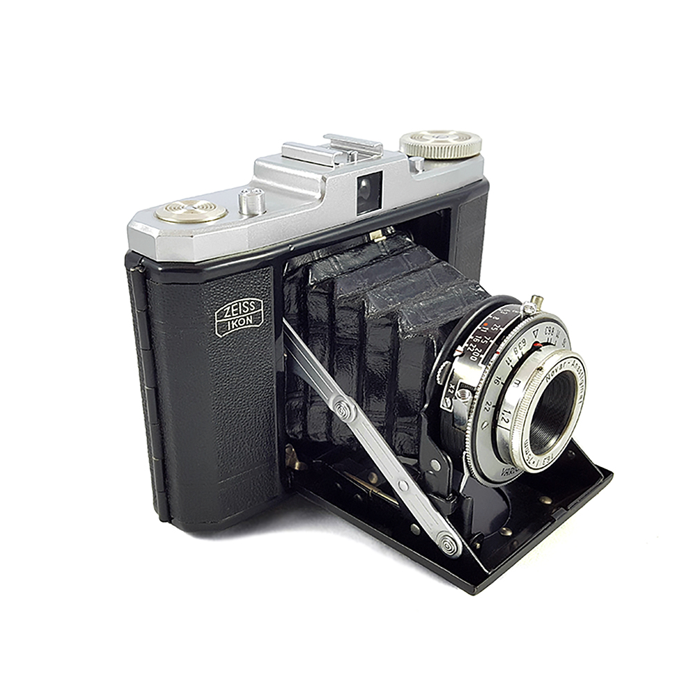 1937 - 1950 Almanya yapımı körükleri çok iyi durumda Zeiss Ikon Nettar körüklü fotoğraf makinesi. Novar Anastigmat 1:6.3/75mm lens. Retrozade - Vintage