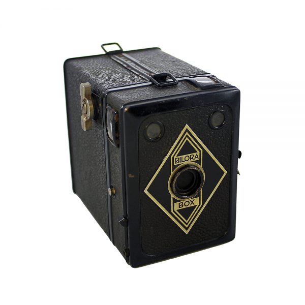 1935 ve sonrası Almanya üretimi 6x9 formatında vintage Bilora Box fotoğraf makinesi. 120 roll film kullanır. Retrozade - Vintage Retro Antika