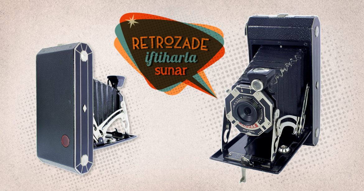 Kodak Six-20 Art-Deco,1932-1934 üretimi art-deco işlemeli, yaşına göre iyi durumda, 6x9 formatında körüklü fotoğraf makinesi! Retrozade - Vintage • Antika