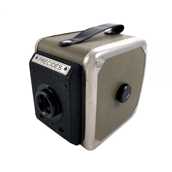 Precides 1955 Fransa üretimi 6x9 formatında çok nadir box fotoğraf makinesi. 120 roll film kullanır. Retrozade - Vintage • Retro • Antika