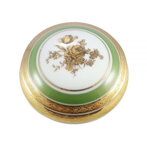 Yeşil Limoges porselen mücevher kutusu; kenarları altın işlemeli, gold gül desenli ve mükemmel kondisyonda... Şekerlik olarak da kullanabilirsiniz!✨Retrozade✨Vintage • Retro • Antika
