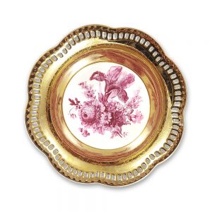 Altın ajurlu Bavaria tabak Dora ile sunumlarınızı sanata dönüştürün! Floral baskılı altın suyunda işlenmiş kenarlarıyla, şık sunumlarınıza vintage dokunuş! ✨Retrozade✨Vintage • Retro • Antika