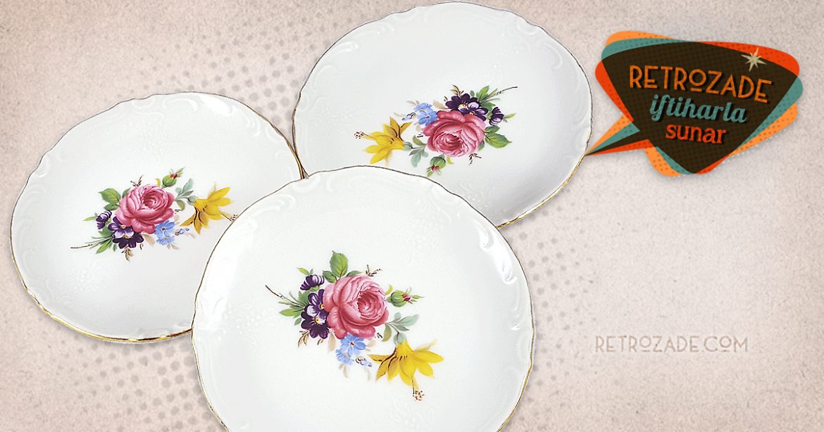 Bavaria küçük tabak set, 3 adet dantel gibi işlemeli kenarlarıyla mineli floral desenleri buluşturan, şık sunumlarınız için vintage dokunuş! ✨Retrozade✨Vintage • Retro • Antika